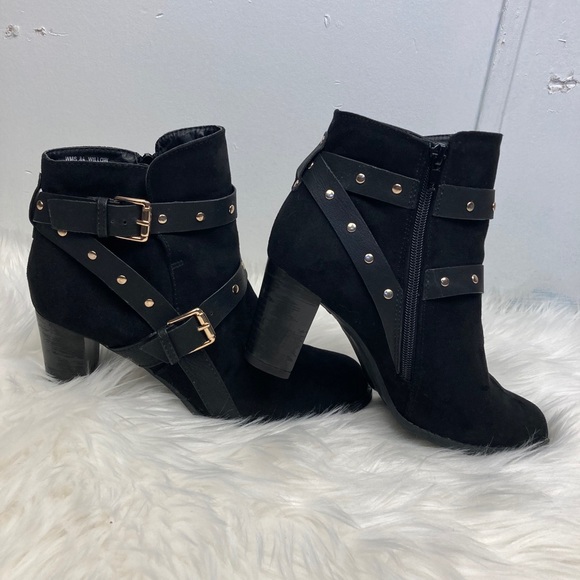 Report Shoes - Ankle Boots Size 8.5.